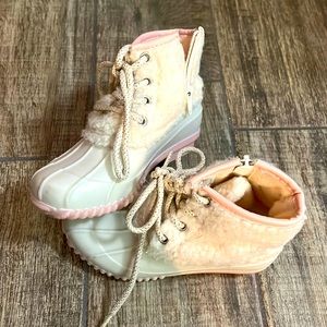 Magellan Duck boots with furToddler girls size 11